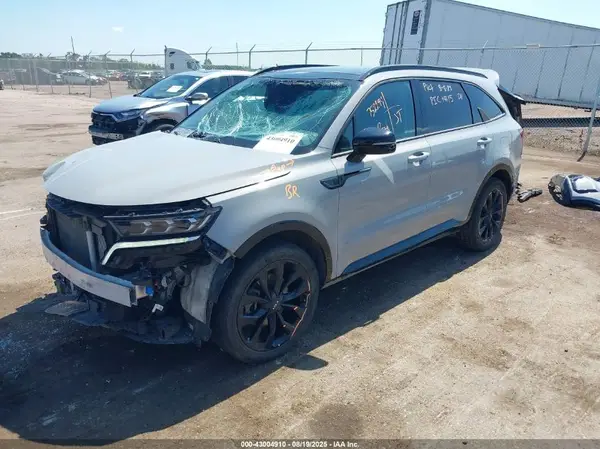 5XYRK4LF7NG132828 2022 KIA SORENTO - Image 2