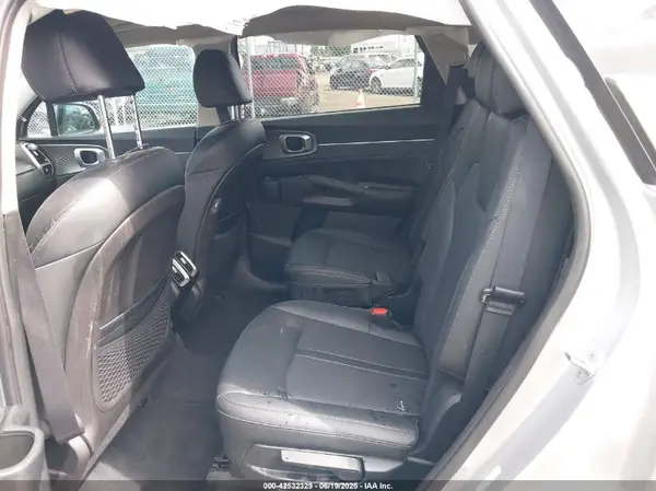 5XYRK4LF8MG036124 2021 KIA SORENTO - Image 8