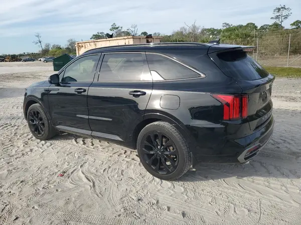 5XYRK4LF8MG036768 2021 KIA SORENTO - Image 2