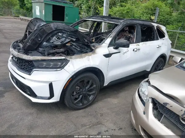 5XYRK4LF8NG119053 2022 KIA SORENTO - Image 2