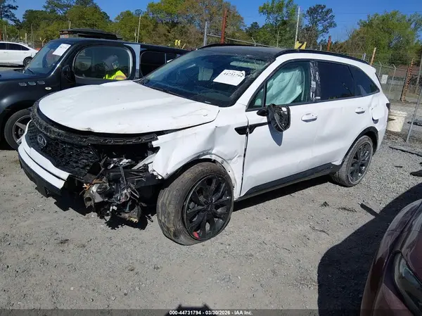 5XYRK4LF9MG030767 2021 KIA SORENTO - Image 2