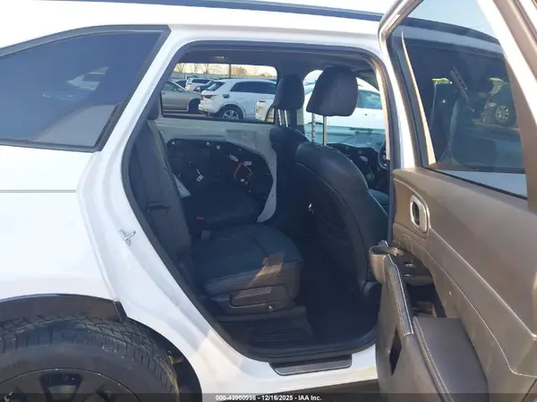5XYRK4LF9MG058987 2021 KIA SORENTO - Image 8