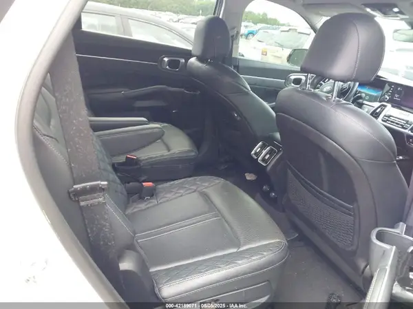 5XYRK4LF9MG068631 2021 KIA SORENTO - Image 8
