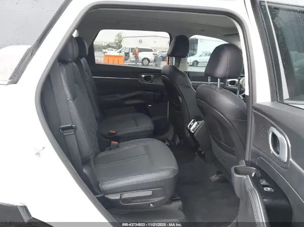 5XYRK4LF9NG098682 2022 KIA SORENTO - Image 8
