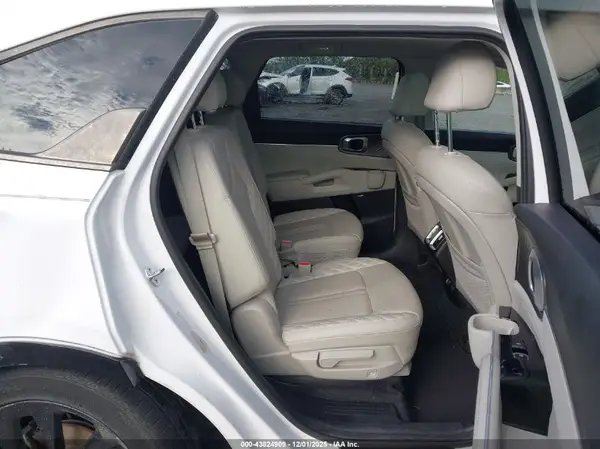 5XYRK4LF9NG105016 2022 KIA SORENTO - Image 8