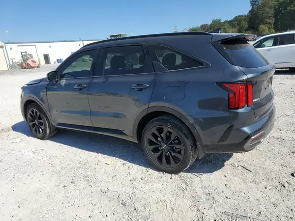 5XYRK4LF9NG121653 2022 KIA SORENTO - Image 2