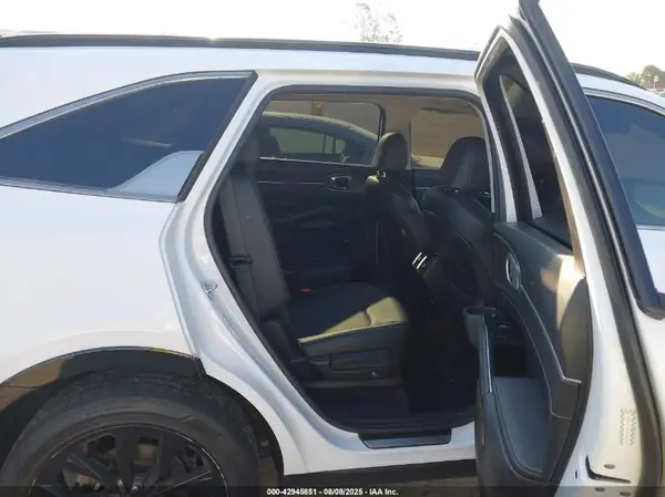 5XYRK4LFXMG027876 2021 KIA SORENTO - Image 8