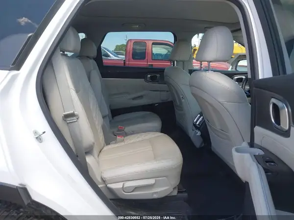 5XYRK4LFXNG099081 2022 KIA SORENTO - Image 8