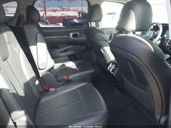 5XYRK4LFXPG163929 2023 KIA SORENTO - Image 8