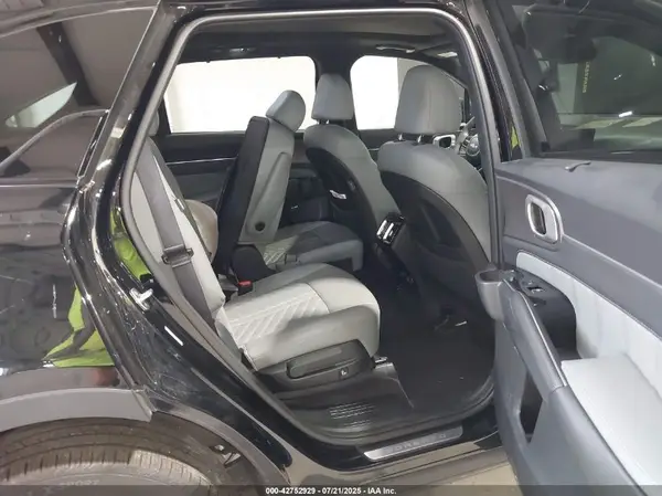5XYRKDJF1RG270079 2024 KIA SORENTO - Image 8