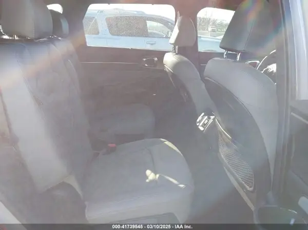 5XYRKDJF2RG303218 2024 KIA SORENTO - Image 8