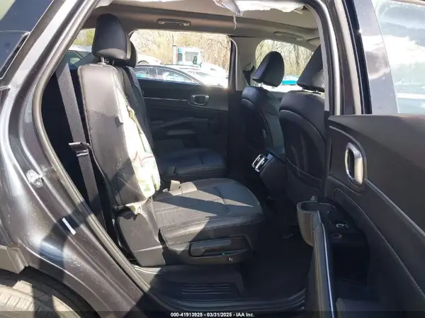 5XYRKDJF3RG307648 2024 KIA SORENTO - Image 8