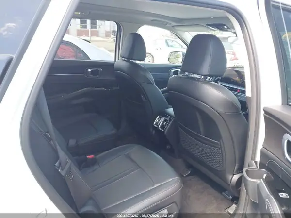 5XYRKDJF4RG268648 2024 KIA SORENTO - Image 8