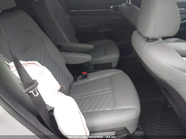 5XYRKDJF4RG269153 2024 KIA SORENTO - Image 8