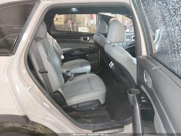5XYRKDJF4RG271078 2024 KIA SORENTO - Image 8