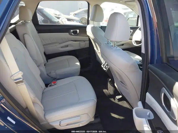 5XYRKDJF4SG322438 2025 KIA SORENTO - Image 8