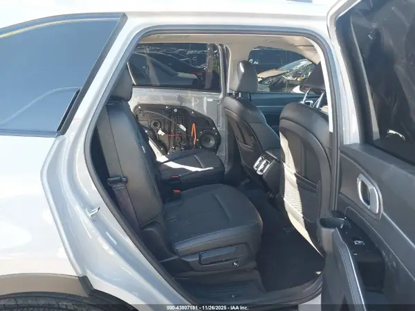 5XYRKDJF6RG252368 2024 KIA SORENTO - Image 8