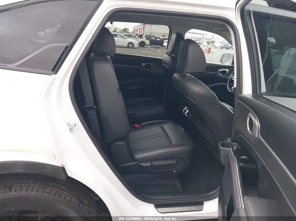 5XYRKDJF6RG301679 2024 KIA SORENTO - Image 8