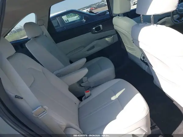 5XYRKDJF6RG308549 2024 KIA SORENTO - Image 8