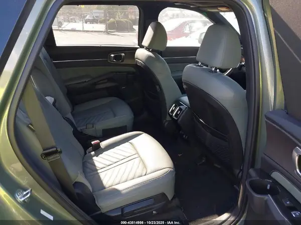 2024 KIA SORENTO auction photo 8