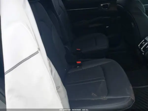 5XYRKDJF7TG416038 2026 KIA SORENTO - Image 8