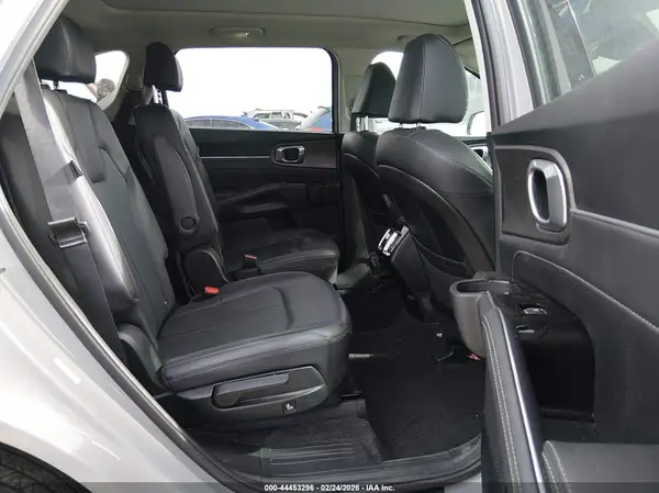 5XYRKDJF8SG315864 2025 KIA SORENTO - Image 8