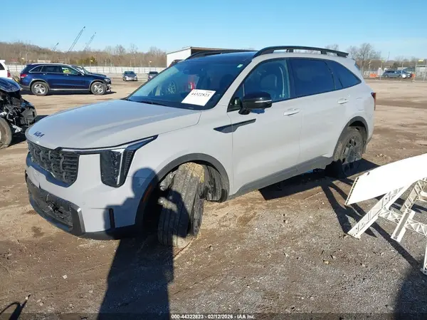 5XYRKDJF8SG390693 2025 KIA SORENTO - Image 2