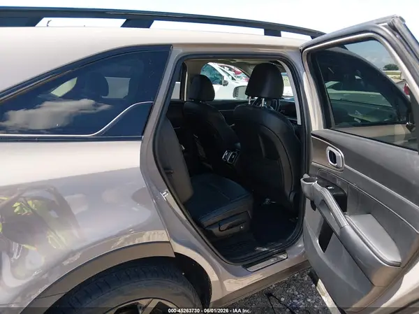 5XYRKDJFXRG283445 2024 KIA SORENTO - Image 8