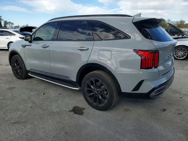5XYRKDLF0NG133934 2022 KIA SORENTO - Image 2