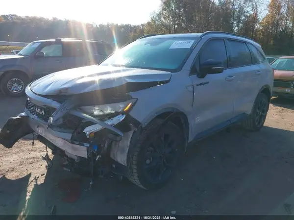5XYRKDLF0NG145002 2022 KIA SORENTO - Image 2