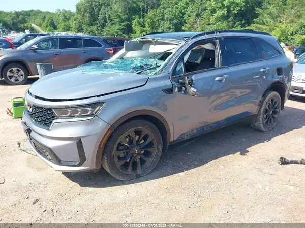 5XYRKDLF0NG152919 2022 KIA SORENTO - Image 2