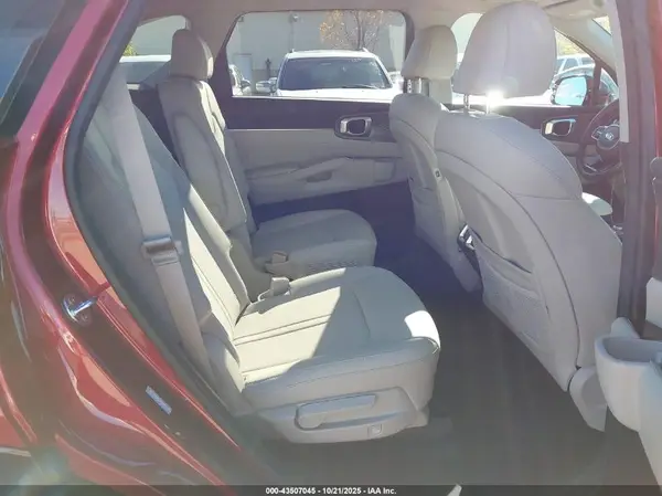5XYRKDLF1MG046235 2021 KIA SORENTO - Image 8