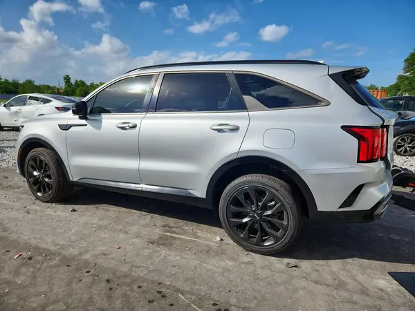 5XYRKDLF1MG056893 2021 KIA SORENTO - Image 2