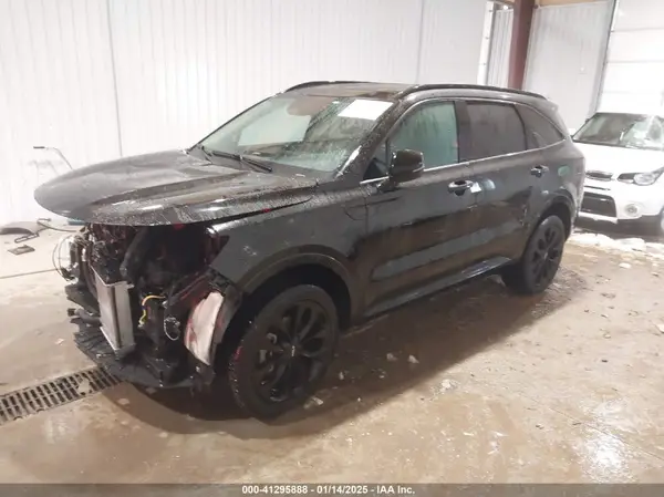 5XYRKDLF2NG078919 2022 KIA SORENTO - Image 2