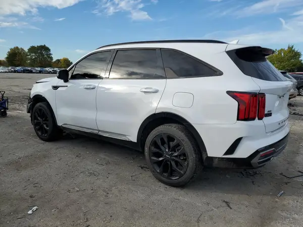 5XYRKDLF2NG098684 2022 KIA SORENTO - Image 2