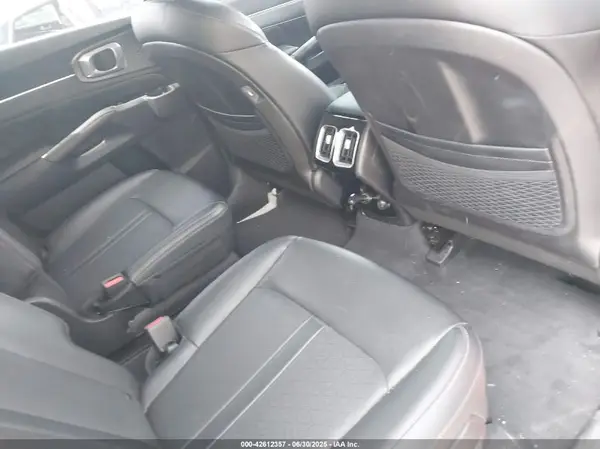 5XYRKDLF3NG111068 2022 KIA SORENTO - Image 8