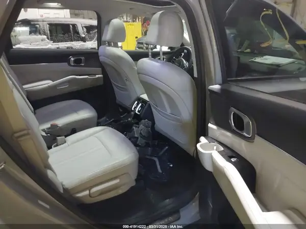 5XYRKDLF3NG117906 2022 KIA SORENTO - Image 8