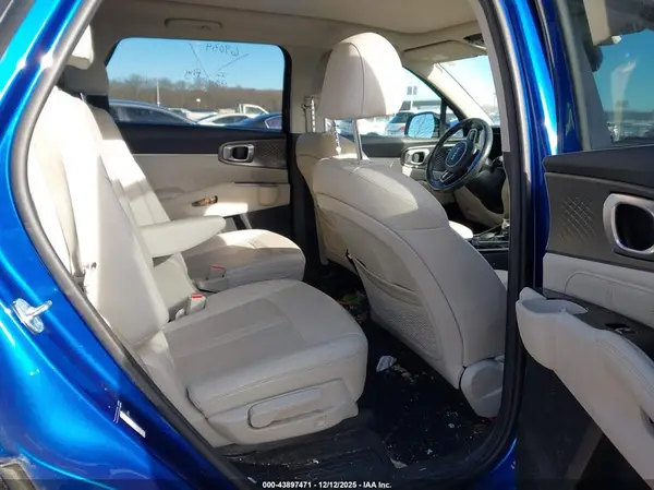 5XYRKDLF3PG176229 2023 KIA SORENTO - Image 8