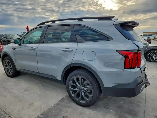5XYRKDLF3PG210430 2023 KIA SORENTO - Image 2