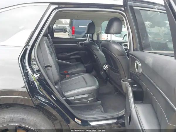 5XYRKDLF4MG027713 2021 KIA SORENTO - Image 8