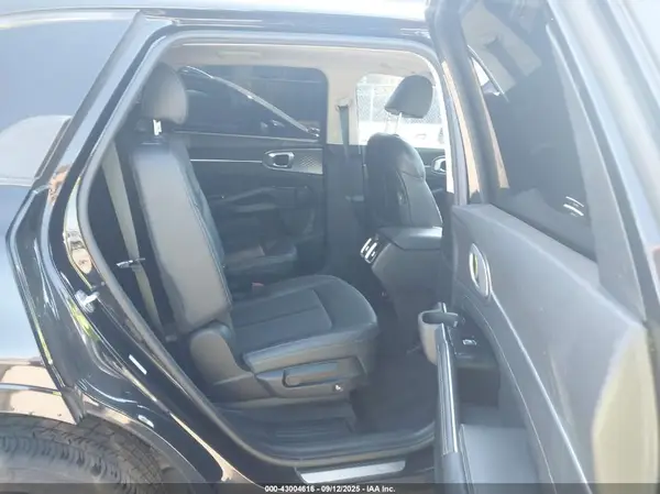 5XYRKDLF4MG041742 2021 KIA SORENTO - Image 8