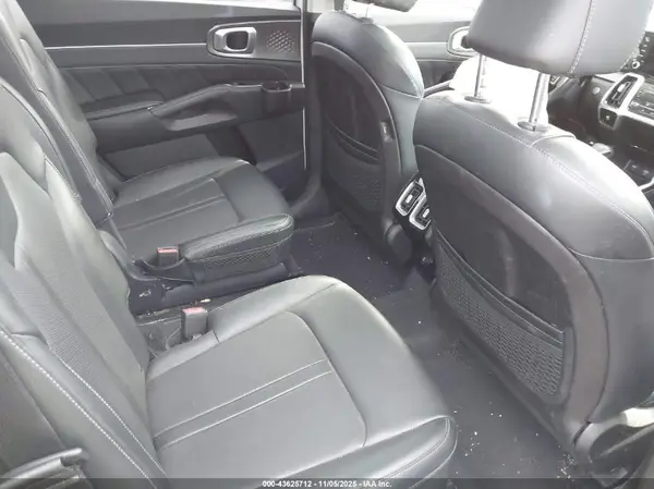 5XYRKDLF4MG051719 2021 KIA SORENTO - Image 8