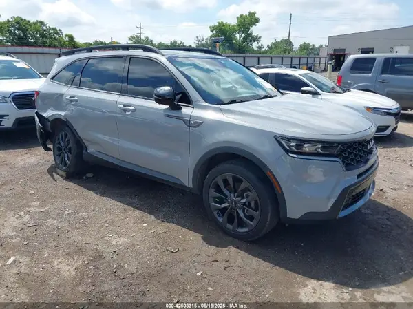 5XYRKDLF4NG111239 2022 KIA SORENTO - Image 1