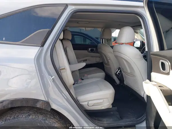 5XYRKDLF4NG132897 2022 KIA SORENTO - Image 8