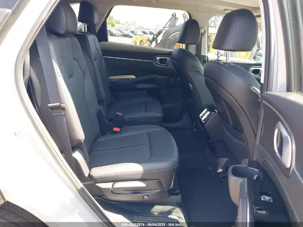 5XYRKDLF4NG134651 2022 KIA SORENTO - Image 8