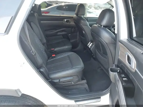 5XYRKDLF4PG247518 2023 KIA SORENTO - Image 8