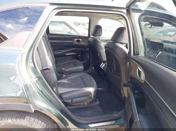 5XYRKDLF5MG010970 2021 KIA SORENTO - Image 8