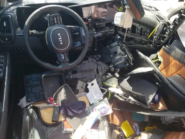 5XYRKDLF5NG092457 2022 KIA SORENTO - Image 8