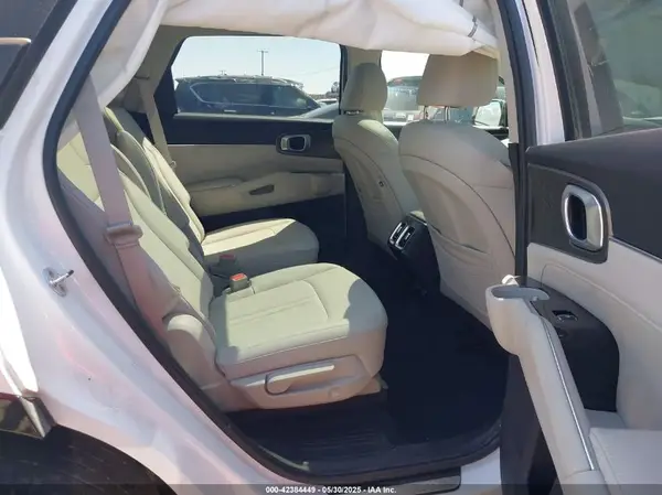 5XYRKDLF5NG110214 2022 KIA SORENTO - Image 8