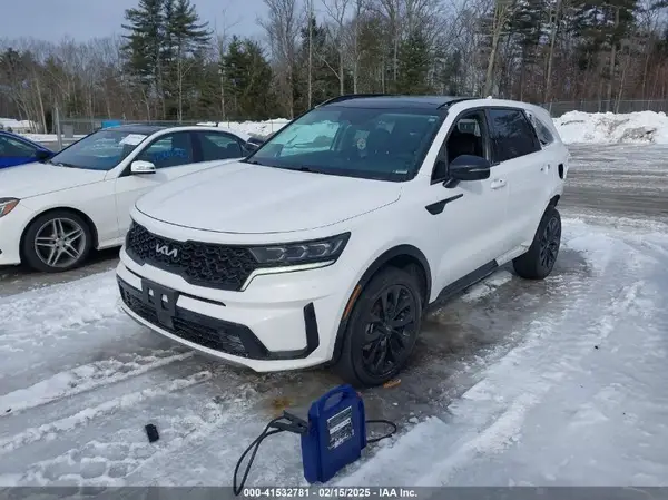 5XYRKDLF5NG110939 2022 KIA SORENTO - Image 2